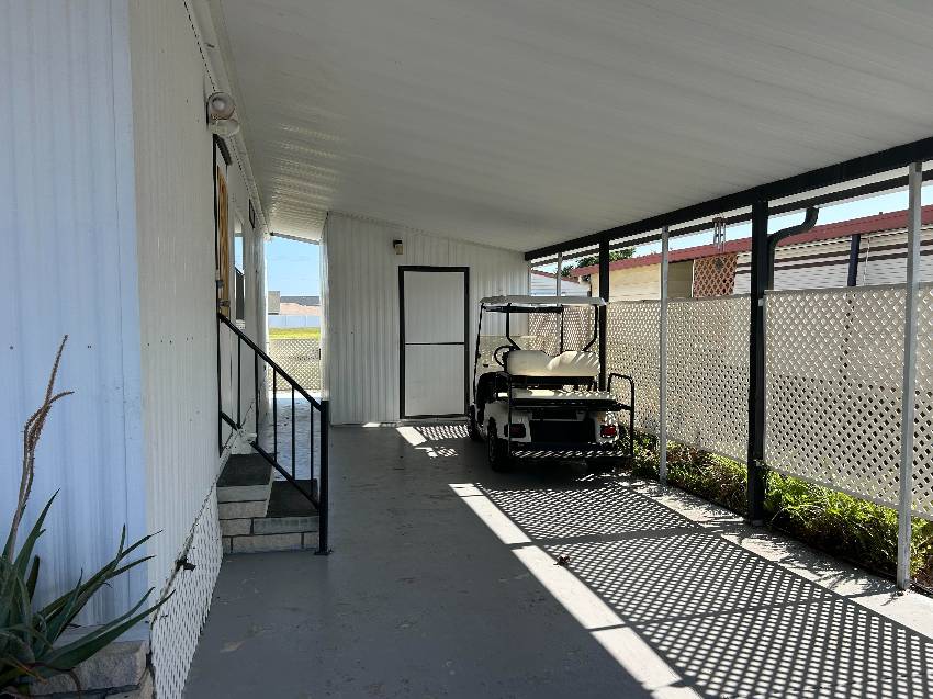 86 Larkspur Ave a Palmetto, FL Mobile or Manufactured Home for Sale